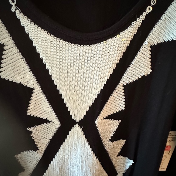 New with tags Karen Kane - Picture 3 of 6